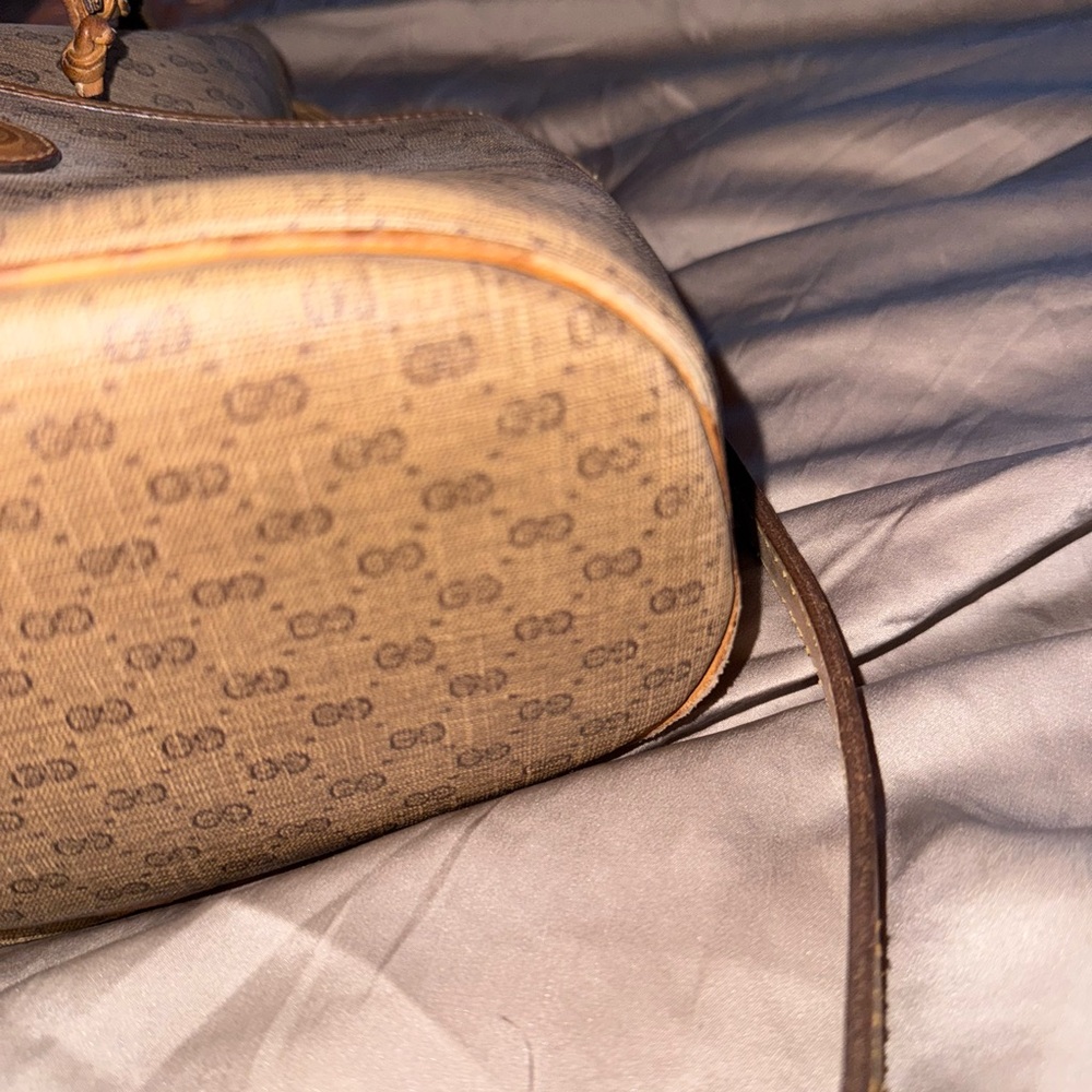 Vintage Gucci Bucket Bag - Picture 8 of 9